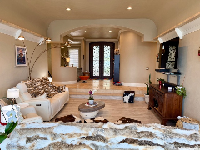 941 N SANDHURST DR Salt Lake City, UT 84103