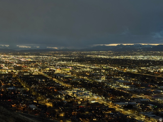 941 N SANDHURST DR Salt Lake City, UT 84103