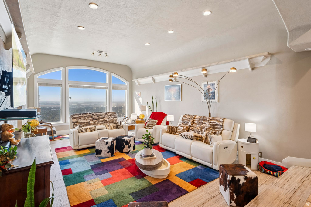 941 N SANDHURST DR Salt Lake City, UT 84103