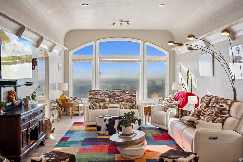 941 N SANDHURST DR Salt Lake City, UT 84103