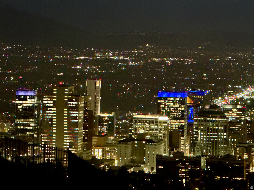 941 N SANDHURST DR Salt Lake City, UT 84103