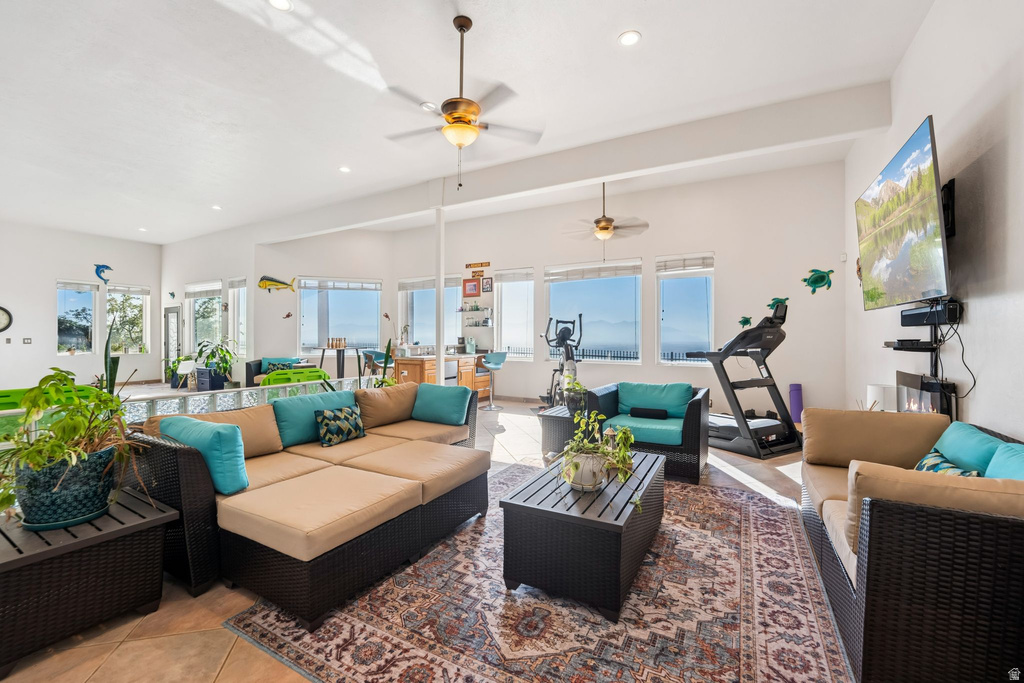 941 N SANDHURST DR Salt Lake City, UT 84103