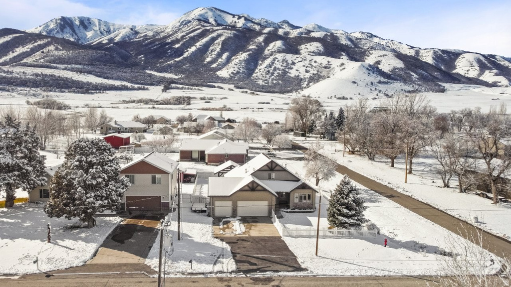 507 S 200 W Wellsville, UT 84339