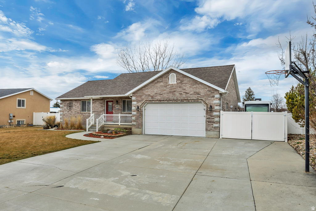 613 W SADDLEBROOK DR Payson, UT 84651