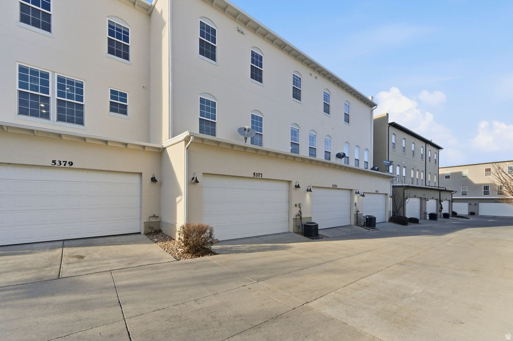 5373 W BOWSTRING WAY South Jordan, UT 84009