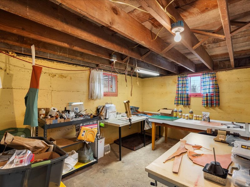 5015 S 6700 W Hooper, UT 84315