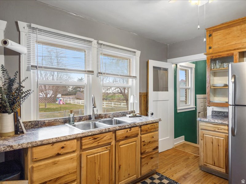 5015 S 6700 W Hooper, UT 84315