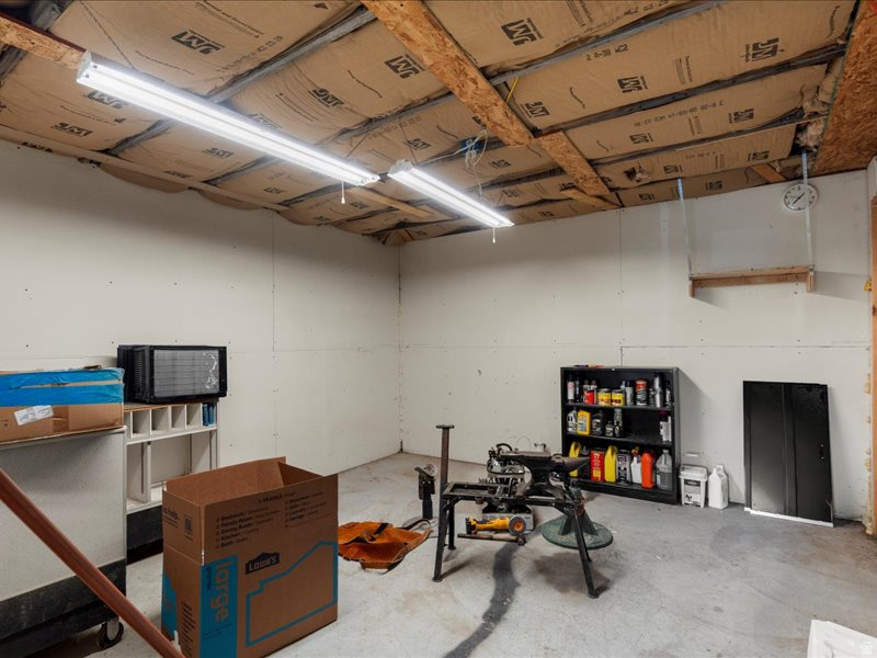 5015 S 6700 W Hooper, UT 84315