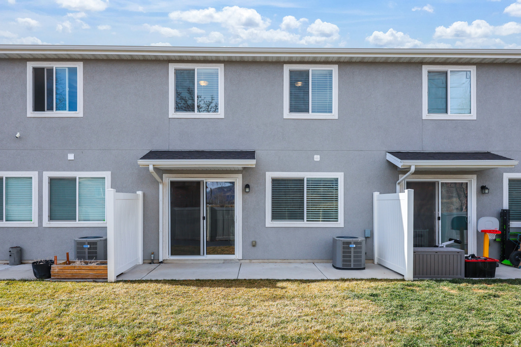 6558 S ASPEN LN South Weber, UT 84405