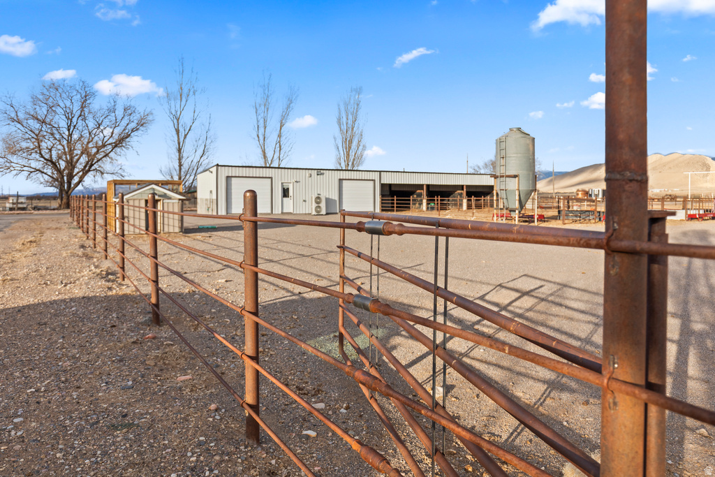 1199 N 520 E Salina, UT 84654