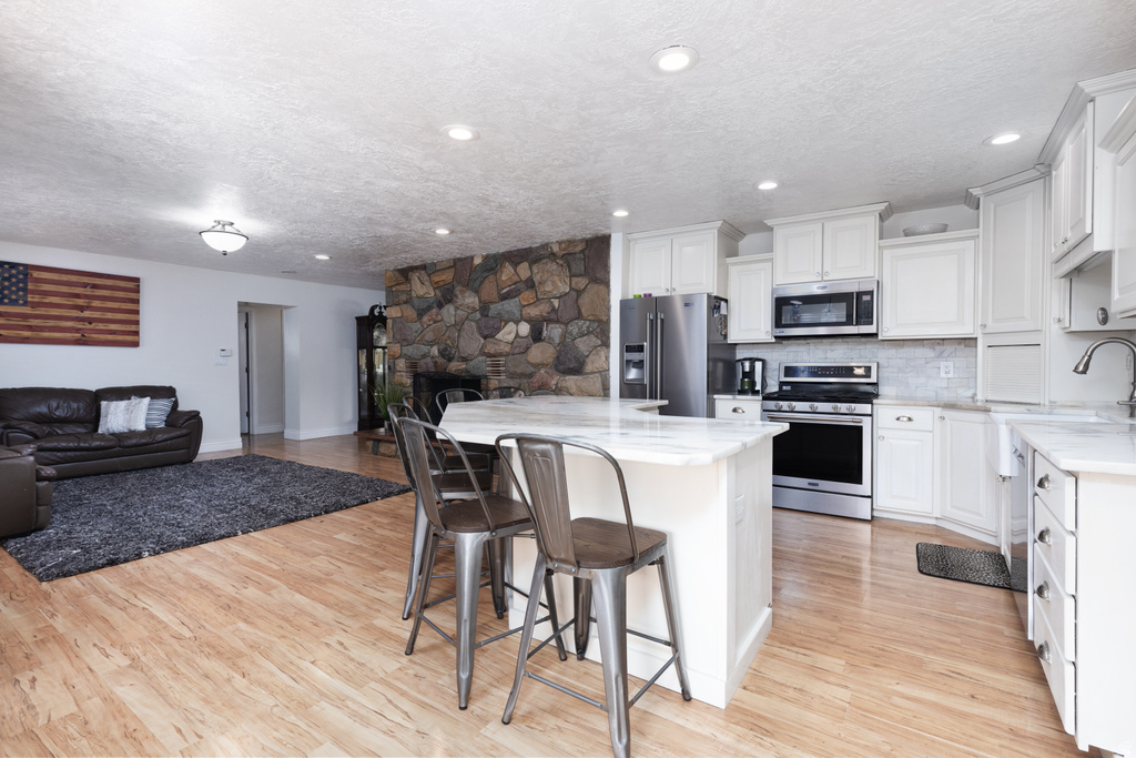 295 S STATE ST Ferron, UT 84523