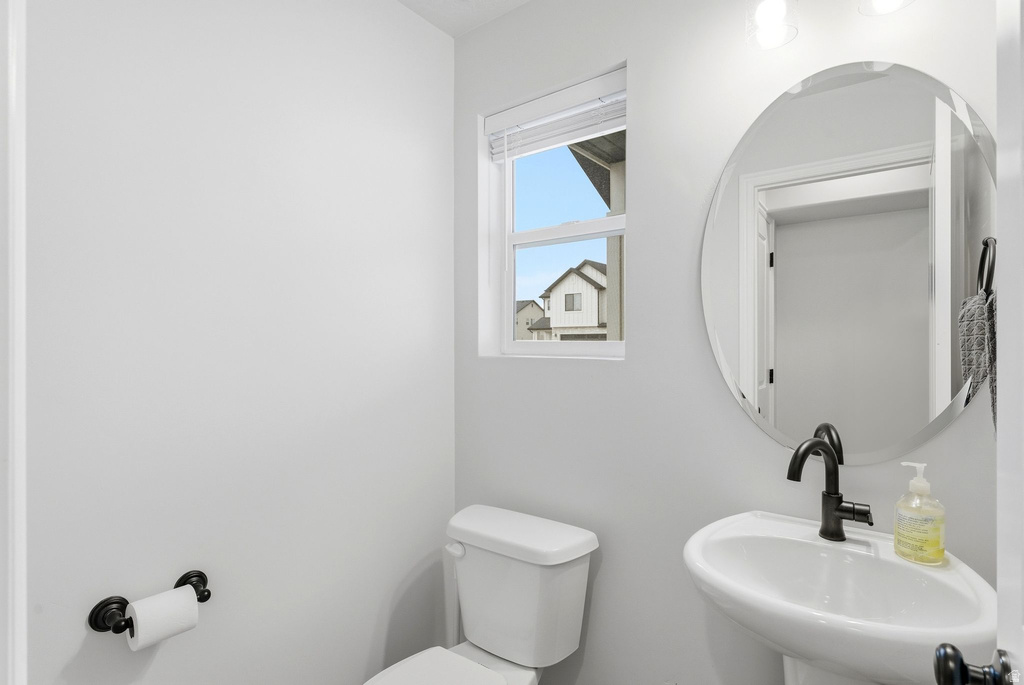 2983 S 2500 W Syracuse, UT 84075