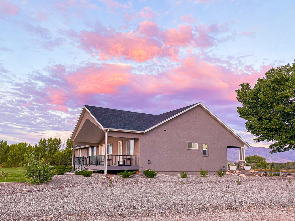 401 S 3430 E New Harmony, UT 84757