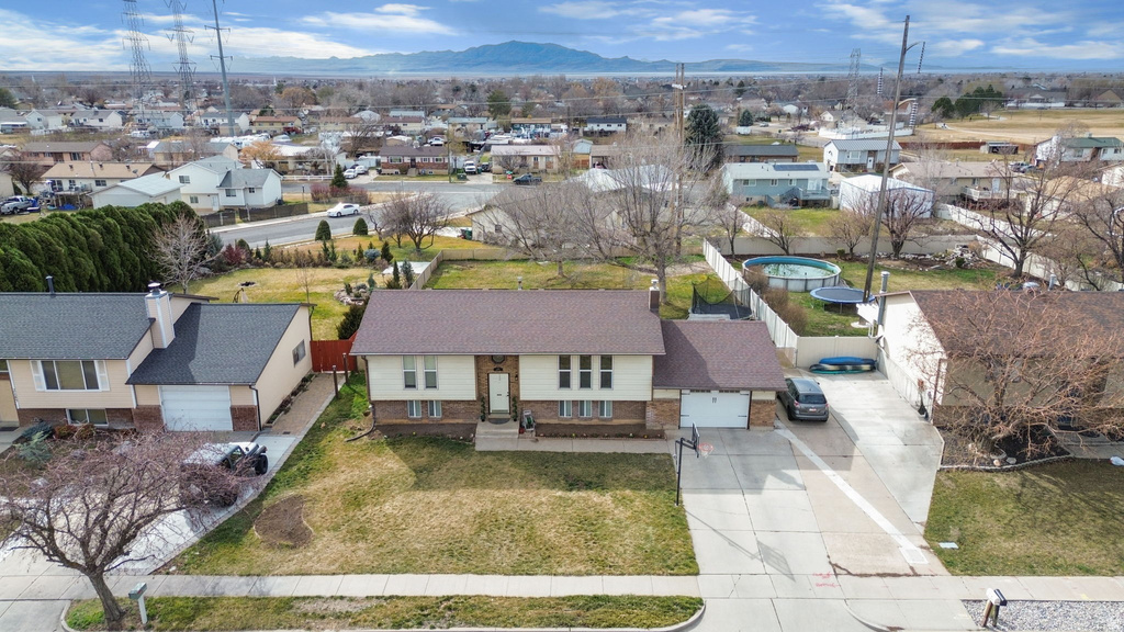 2181 S KATIES WAY Clearfield, UT 84015