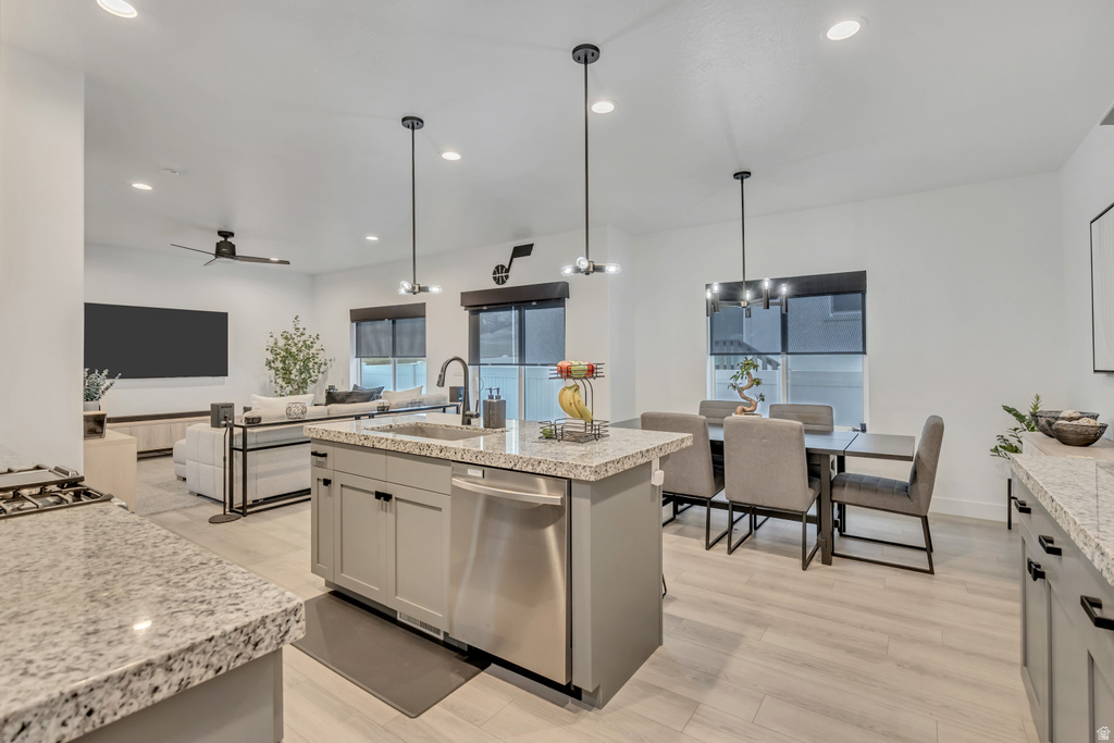 4948 E LAKE CORNER DR Eagle Mountain, UT 84005