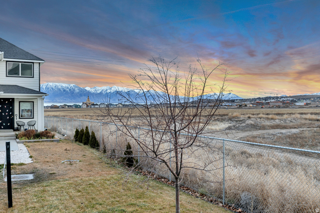 4948 E LAKE CORNER DR Eagle Mountain, UT 84005
