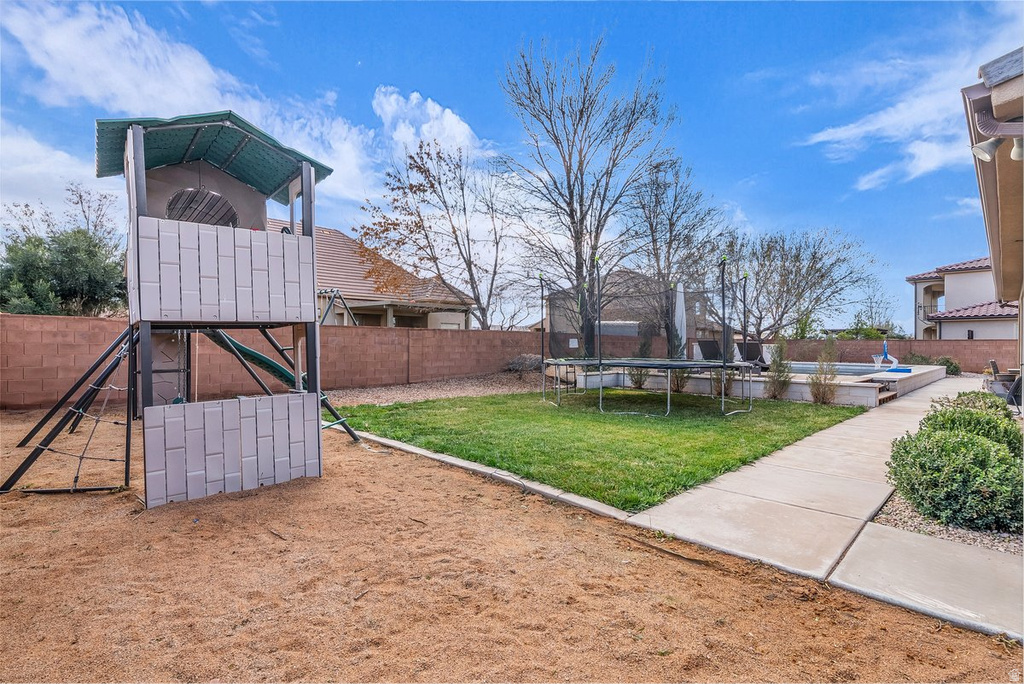 2551 S HONEY BEE CIR Washington, UT 84780