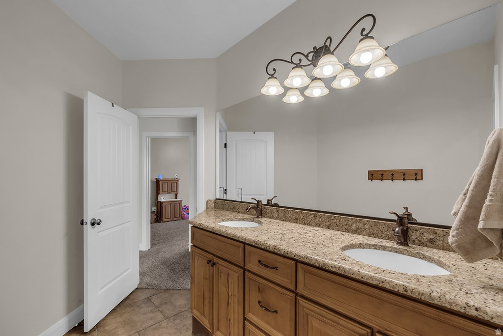 2551 S HONEY BEE CIR Washington, UT 84780