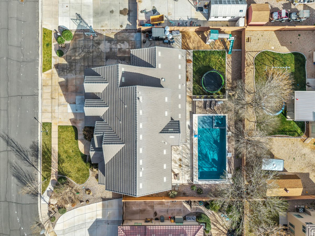 2551 S HONEY BEE CIR Washington, UT 84780