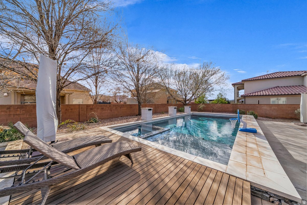 2551 S HONEY BEE CIR Washington, UT 84780