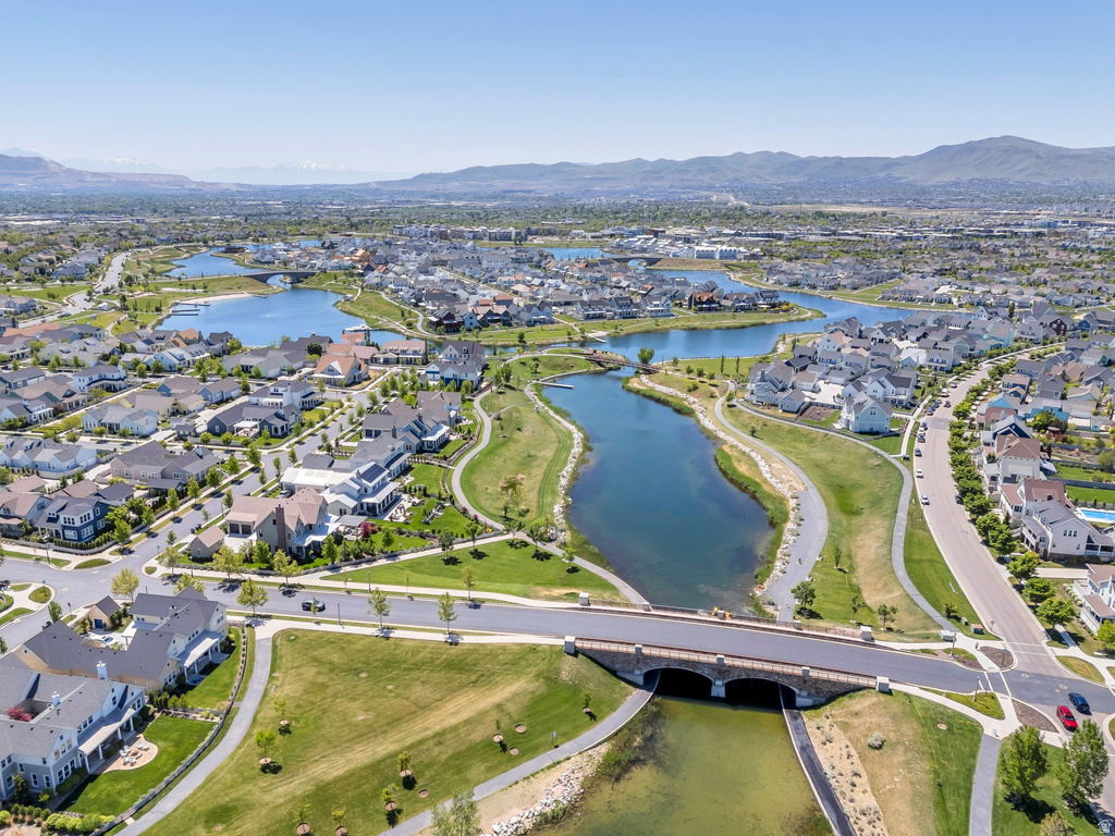 6228 W COPPERHAWK DR South Jordan, UT 84009