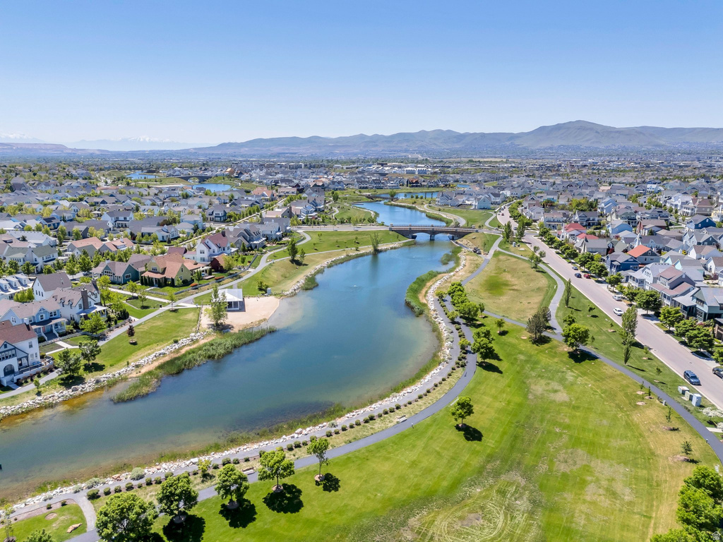 6228 W COPPERHAWK DR South Jordan, UT 84009