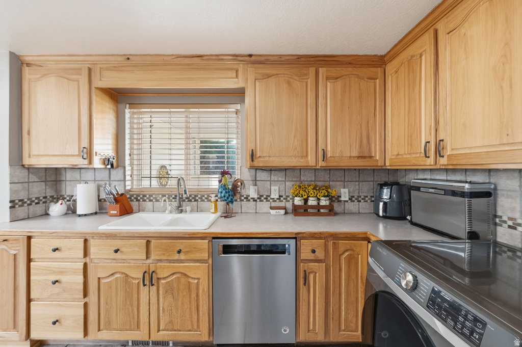 2162 W WESTFIELD CIR West Jordan, UT 84084