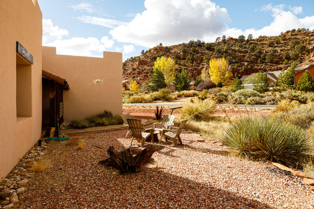 348 N GUNSMOKE PASS Kanab, UT 84741