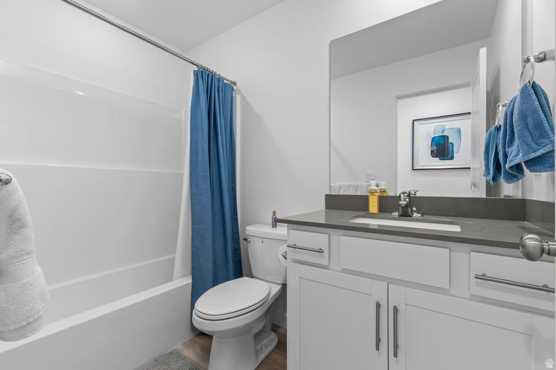 1713 E BISON DR Eagle Mountain, UT 84005