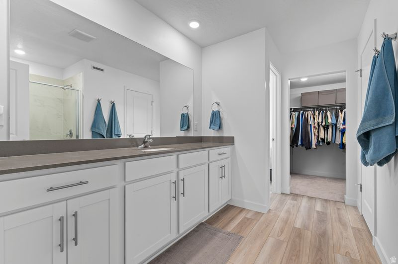 1713 E BISON DR Eagle Mountain, UT 84005