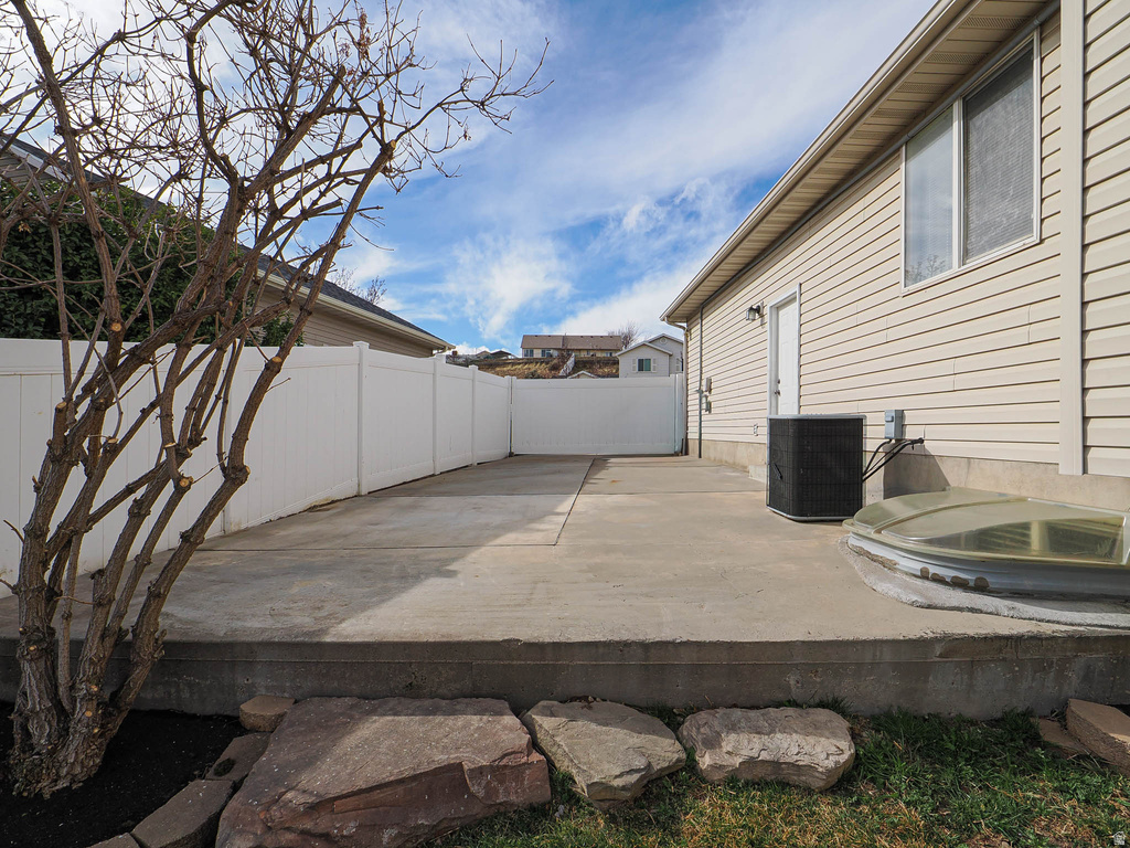5975 S RIDGE FLOWER WAY Salt Lake City, UT 84118