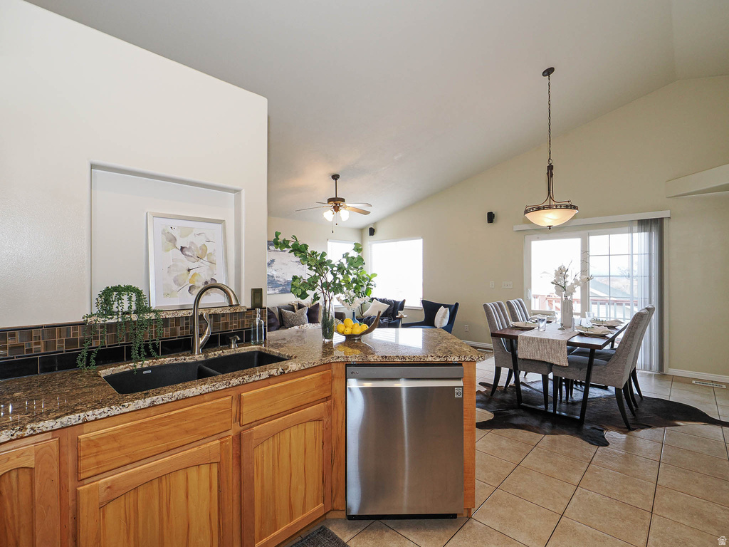 5975 S RIDGE FLOWER WAY Salt Lake City, UT 84118