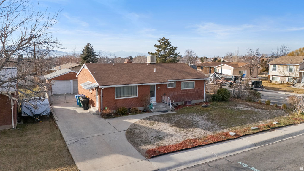 912 S 100 E Orem, UT 84058