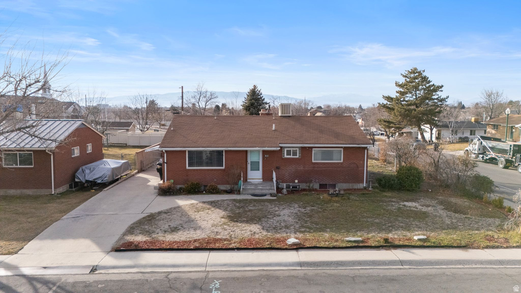 912 S 100 E Orem, UT 84058