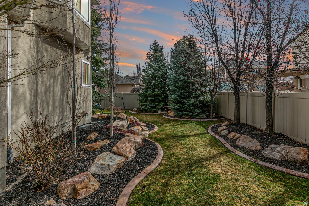 3285 W BLACK HAWK DR South Jordan, UT 84095