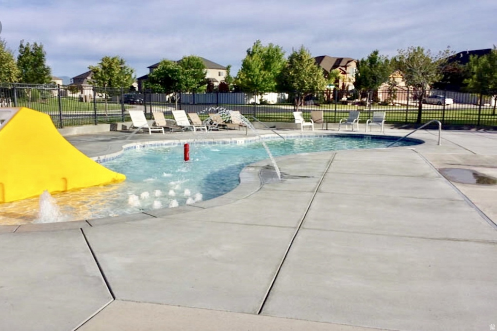 3285 W BLACK HAWK DR South Jordan, UT 84095