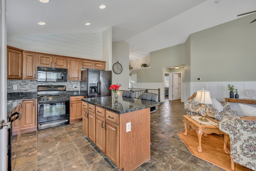2242 N 2500 W Lehi, UT 84043