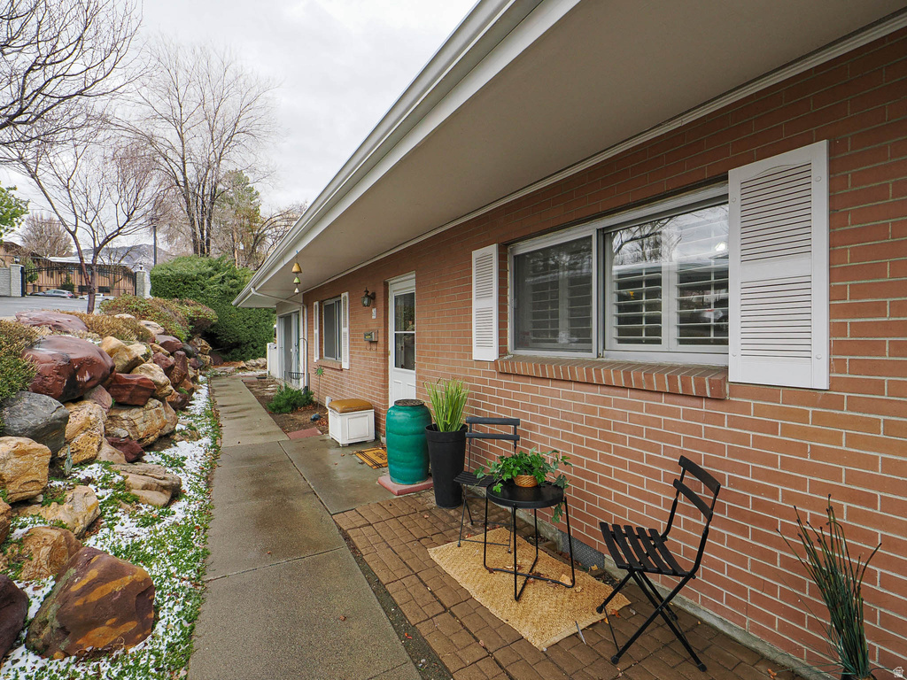 2278 E CARRIAGE LN Holladay, UT 84117