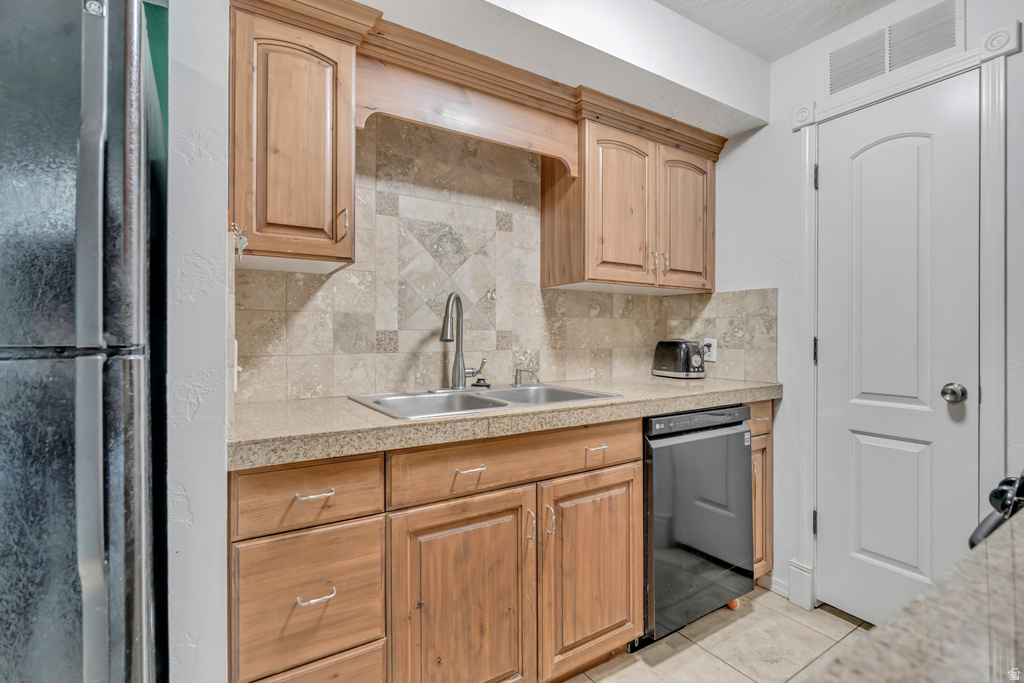 5327 S 560 E #F Murray, UT 84107