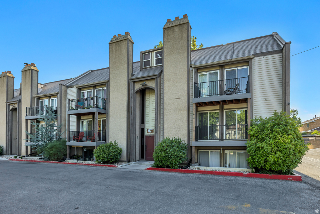 5327 S 560 E #F Murray, UT 84107