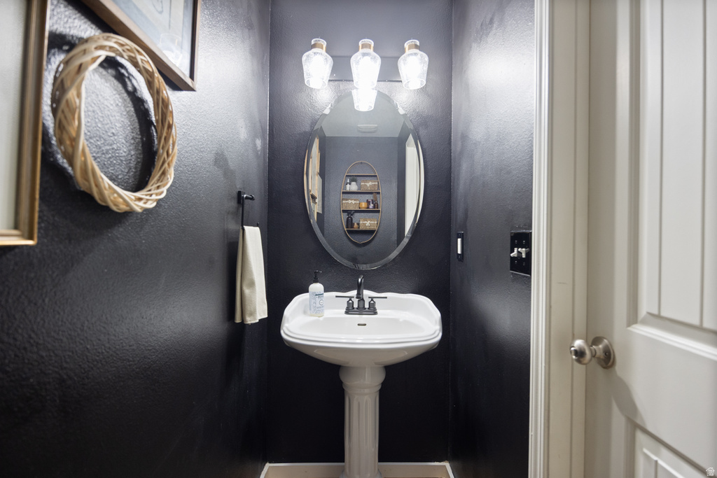 2815 W 560 S Lehi, UT 84043