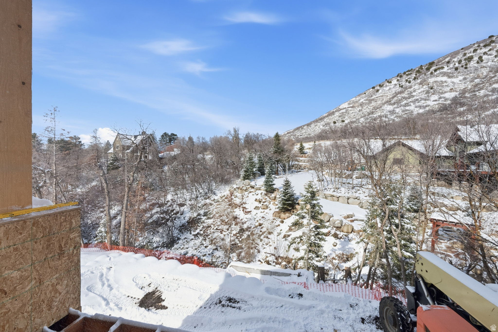 3773 E QUAIL HILL LN #104 Sandy, UT 84092