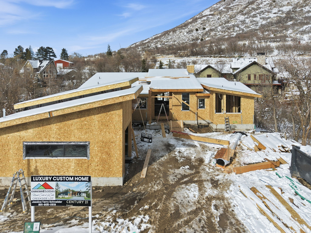 3773 E QUAIL HILL LN #104 Sandy, UT 84092