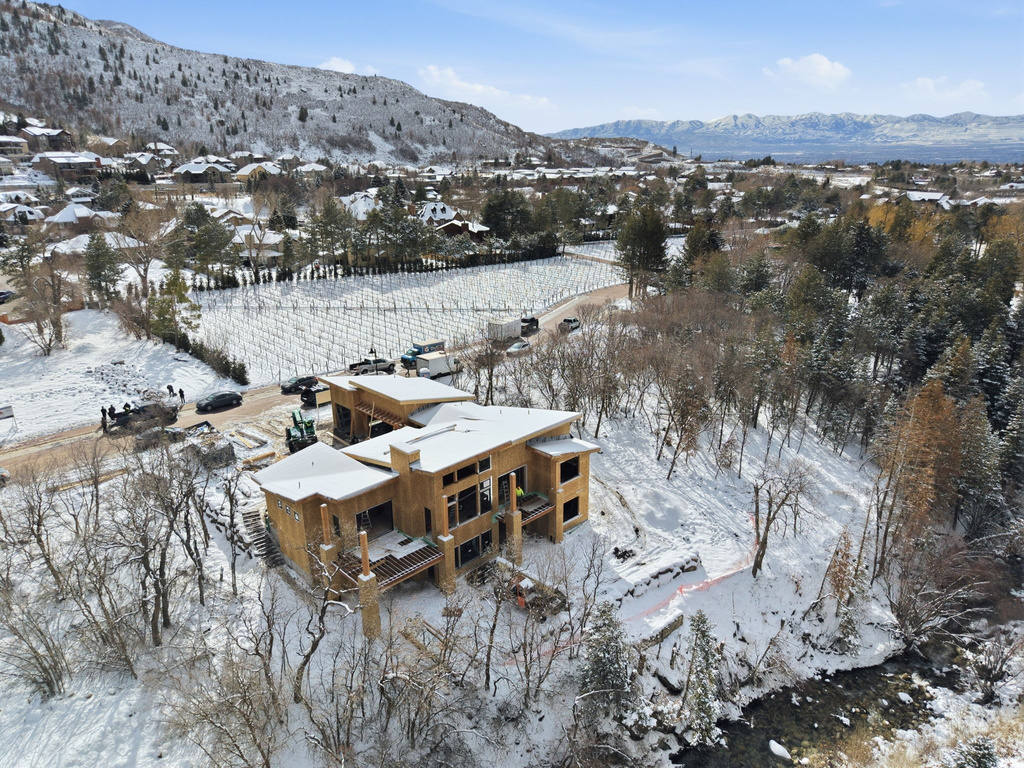 3773 E QUAIL HILL LN #104 Sandy, UT 84092