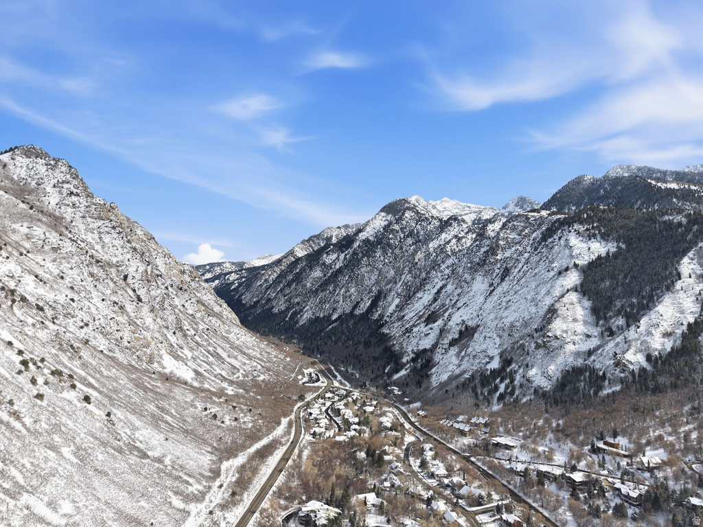 3773 E QUAIL HILL LN #104 Sandy, UT 84092