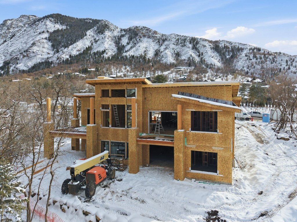 3773 E QUAIL HILL LN #104 Sandy, UT 84092