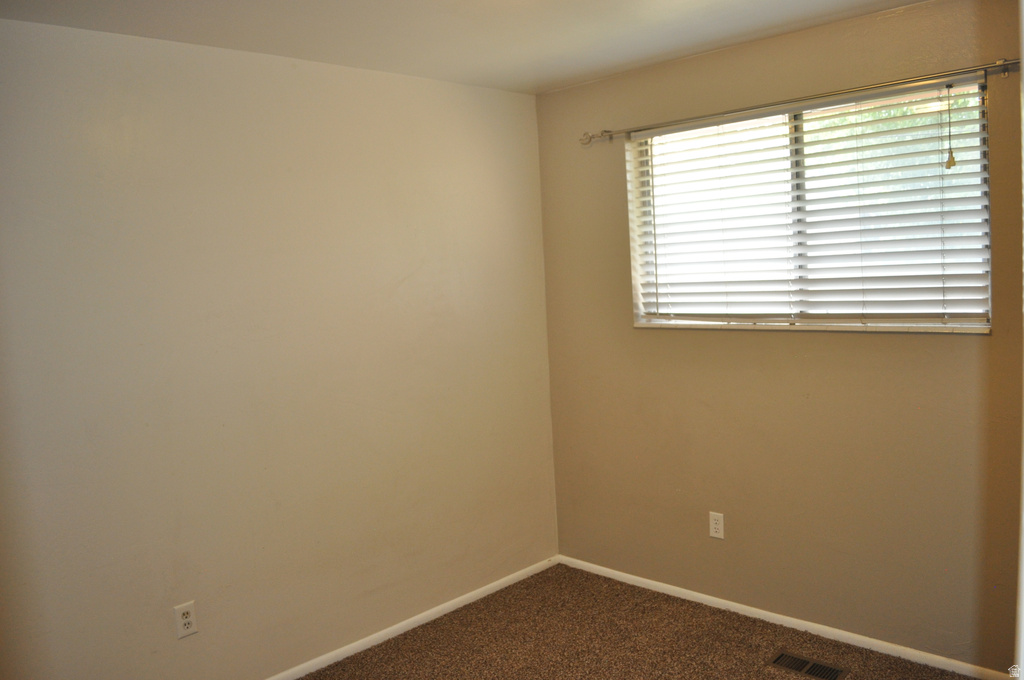 332 W HARVARD DR Midvale, UT 84047