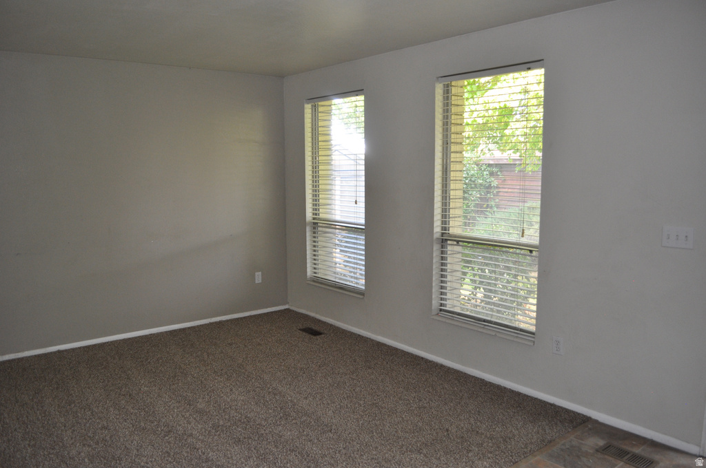 332 W HARVARD DR Midvale, UT 84047