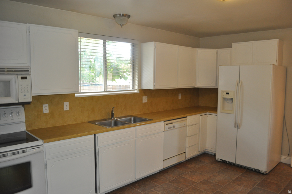 332 W HARVARD DR Midvale, UT 84047