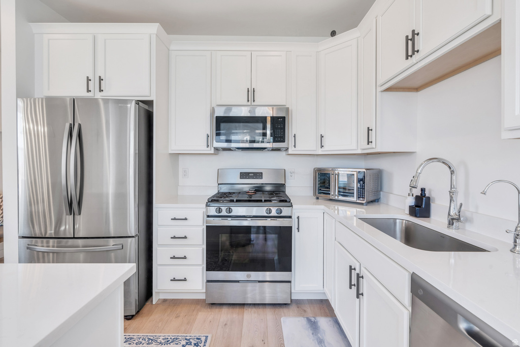 11607 S DORIAN DR South Jordan, UT 84009